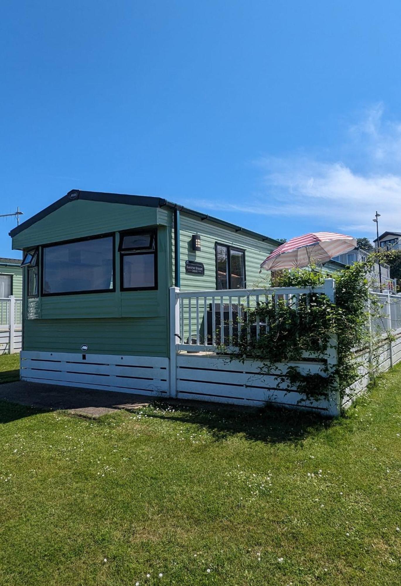 Lovely Bright Modern Caravan Swanage On Peaceful And Tranquil Holiday Park Exteriör bild