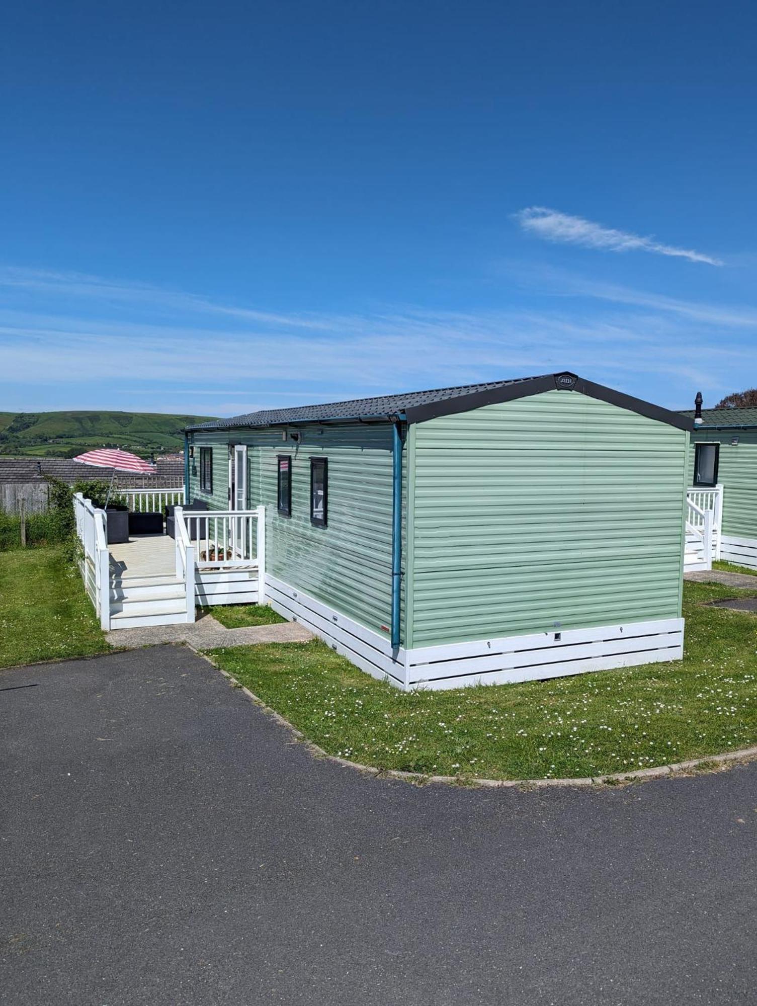 Lovely Bright Modern Caravan Swanage On Peaceful And Tranquil Holiday Park Exteriör bild